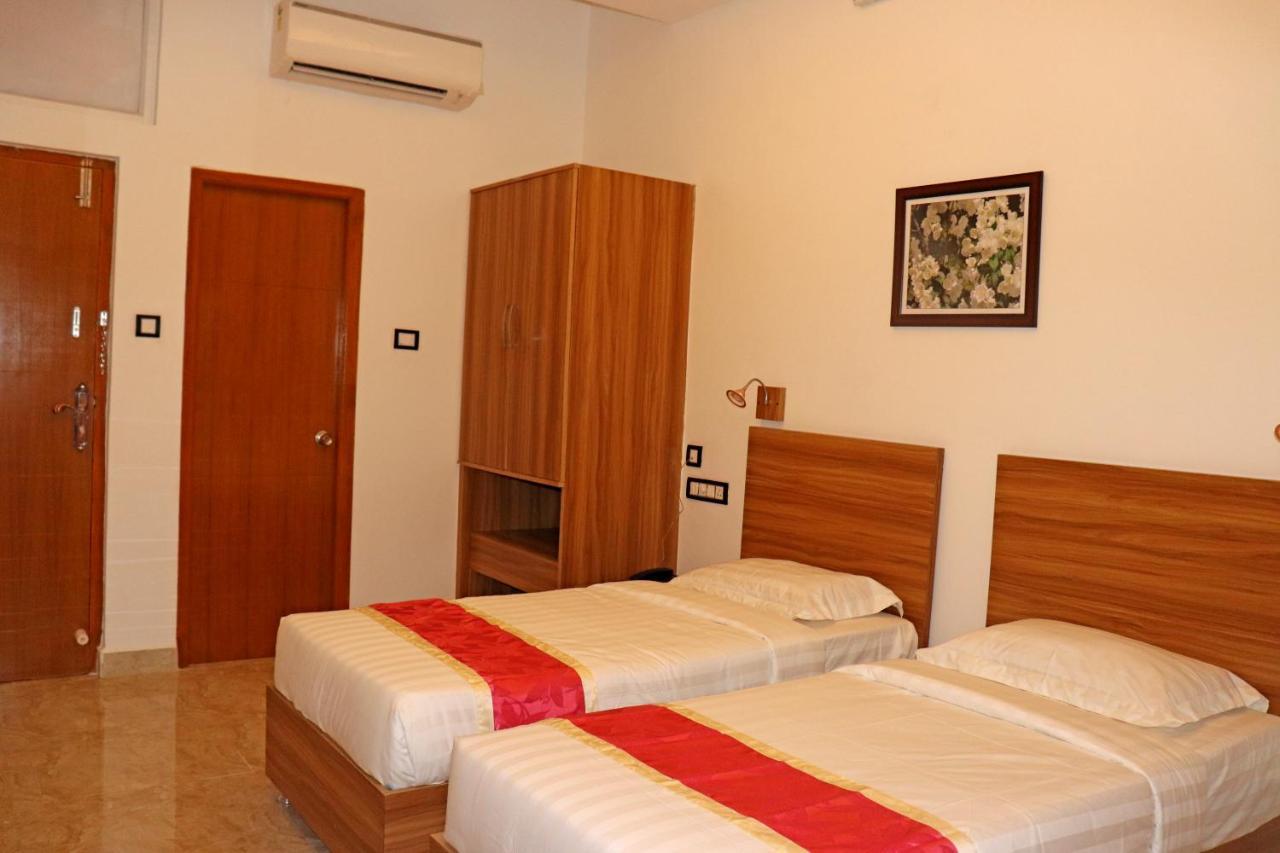 Gulnaar Guest House Ченай Екстериор снимка