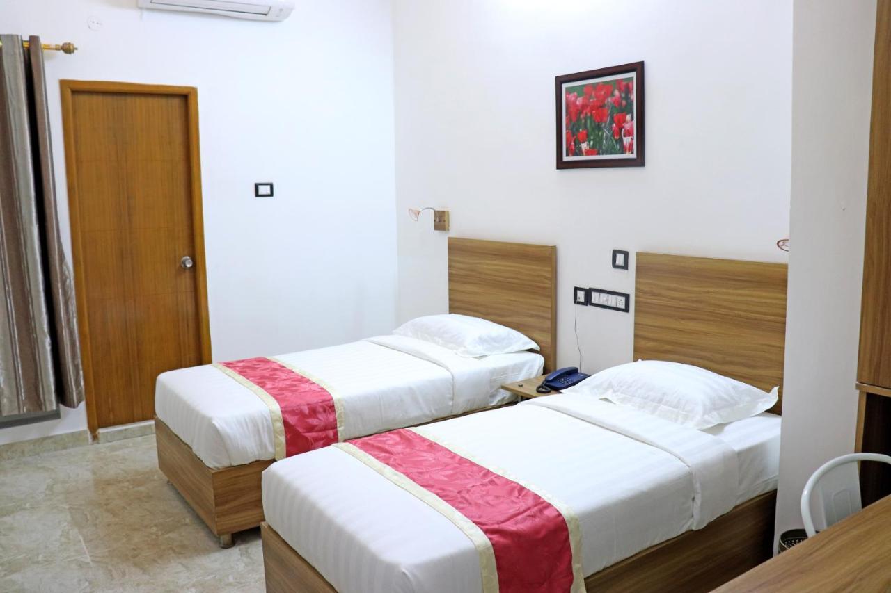Gulnaar Guest House Ченай Екстериор снимка