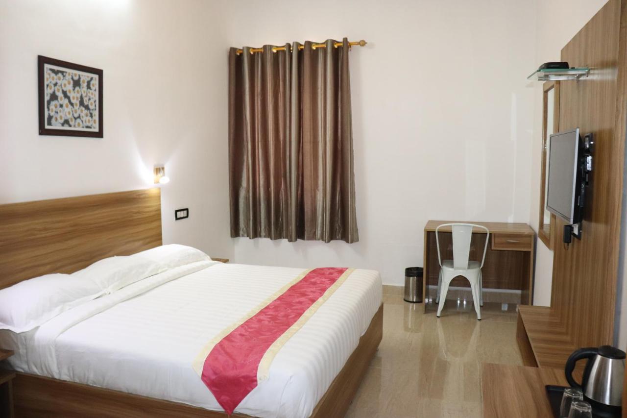 Gulnaar Guest House Ченай Екстериор снимка